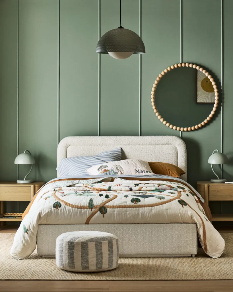 Teen Girl Bedroom